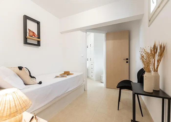 Avas Palm By Aegean Breeze Lagoon-style Shared Pool Pláka