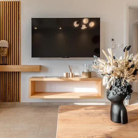 Avas Palm By Aegean Breeze Lagoon-style Shared Pool Vila Pláka