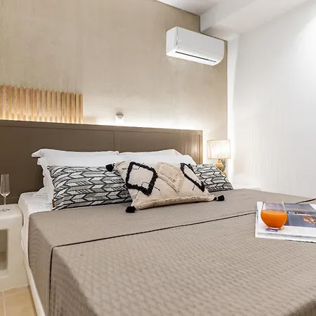 Vila Avas Palm By Aegean Breeze Lagoon-style Shared Pool Pláka