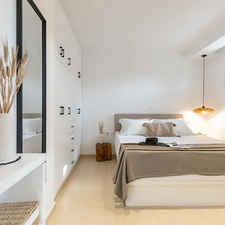 Vila Avas Palm By Aegean Breeze Lagoon-style Shared Pool