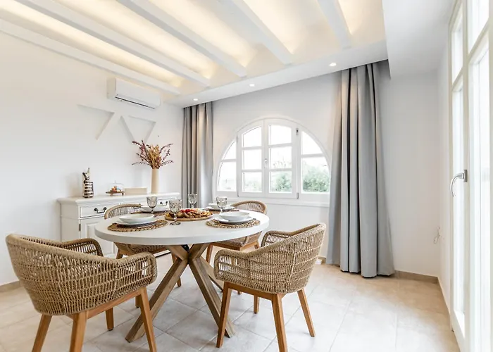 Avas Palm By Aegean Breeze Lagoon-style Shared Pool 别墅